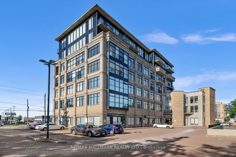 Photo 1 at 403 - 10376 Yonge Street, Crosby, Richmond Hill