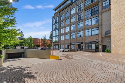 Photo 2 at 403 - 10376 Yonge Street, Crosby, Richmond Hill