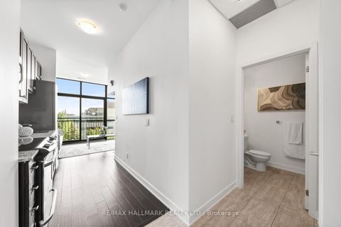 Photo 7 at 403 - 10376 Yonge Street, Crosby, Richmond Hill