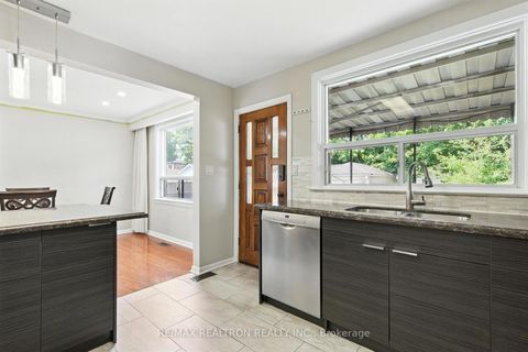 Photo 4 at 498 Midland Avenue, Cliffside, Toronto