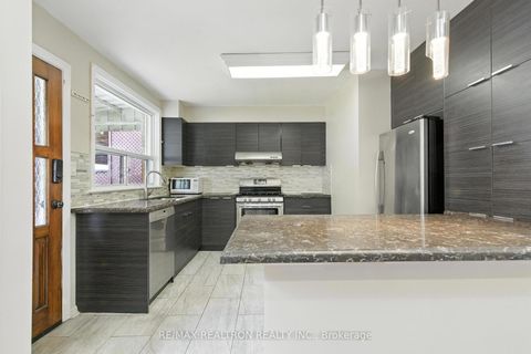 Photo 6 at 498 Midland Avenue, Cliffside, Toronto