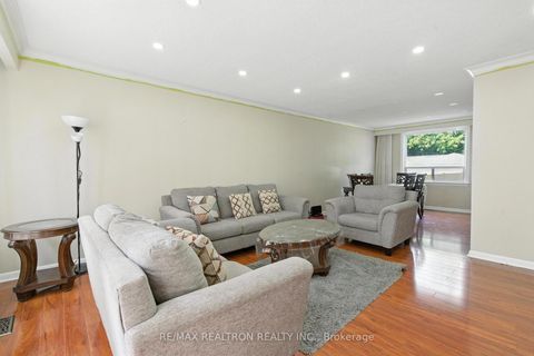 Photo 8 at 498 Midland Avenue, Cliffside, Toronto