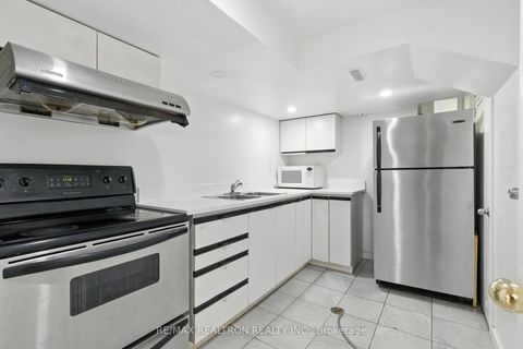 Photo 16 at 498 Midland Avenue, Cliffside, Toronto
