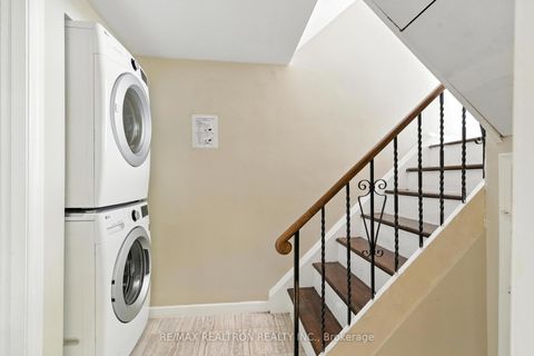 Photo 17 at 498 Midland Avenue, Cliffside, Toronto