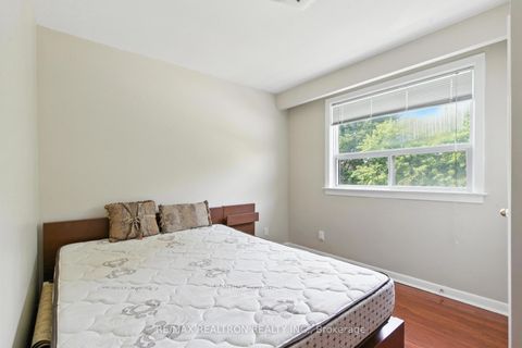 Photo 19 at 498 Midland Avenue, Cliffside, Toronto