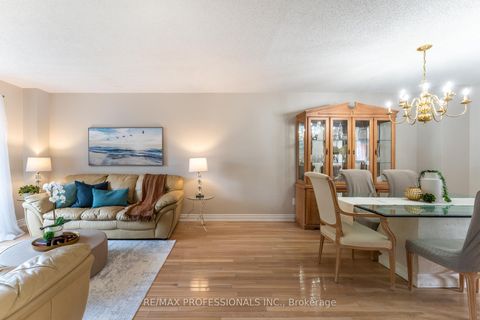 Photo 5 at 17 Lavery Trail, Highland Creek, Toronto