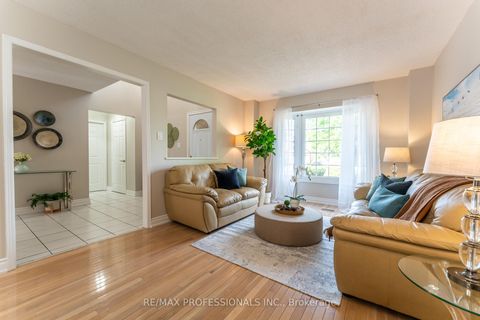 Photo 6 at 17 Lavery Trail, Highland Creek, Toronto