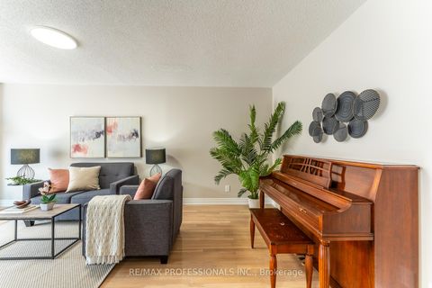 Photo 14 at 17 Lavery Trail, Highland Creek, Toronto