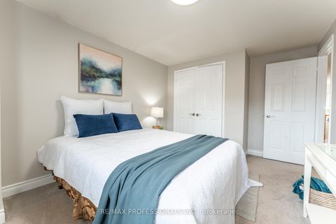Photo 24 at 17 Lavery Trail, Highland Creek, Toronto
