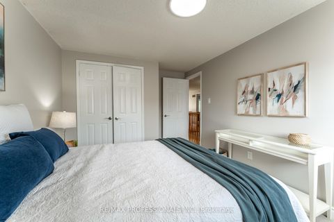 Photo 25 at 17 Lavery Trail, Highland Creek, Toronto
