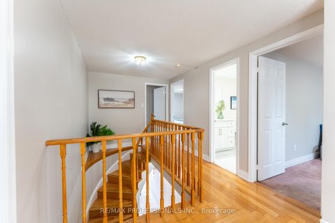 Photo 29 at 17 Lavery Trail, Highland Creek, Toronto