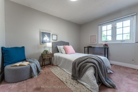 Photo 30 at 17 Lavery Trail, Highland Creek, Toronto
