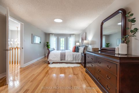 Photo 40 at 17 Lavery Trail, Highland Creek, Toronto