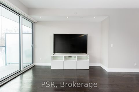 Photo 4 at 311 - 3018 Yonge Street, Lawrence Park South, Toronto