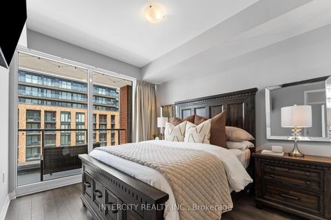 Photo 19 at 627 - 99 Eagle Rock Way, Maple, Vaughan