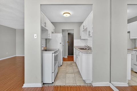 Photo 10 at 708 - 915 Midland Avenue, Eglinton East, Toronto