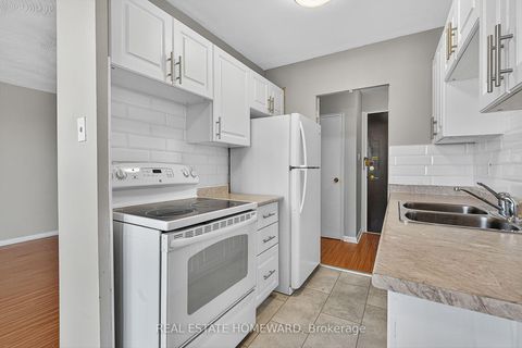 Photo 11 at 708 - 915 Midland Avenue, Eglinton East, Toronto