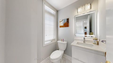 Photo 12 at 72 Headwater Crescent, Oak Ridges, Richmond Hill