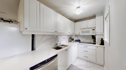 Photo 18 at 72 Headwater Crescent, Oak Ridges, Richmond Hill Photo 18 at 72 Headwater Crescent, Oak Ridges, Richmond Hill