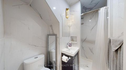 Photo 37 at 72 Headwater Crescent, Oak Ridges, Richmond Hill Photo 37 at 72 Headwater Crescent, Oak Ridges, Richmond Hill