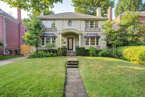 Photo 2 at 3 Silverwood Avenue, Forest Hill South, Toronto