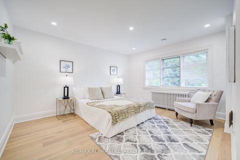 Photo 30 at 3 Silverwood Avenue, Forest Hill South, Toronto