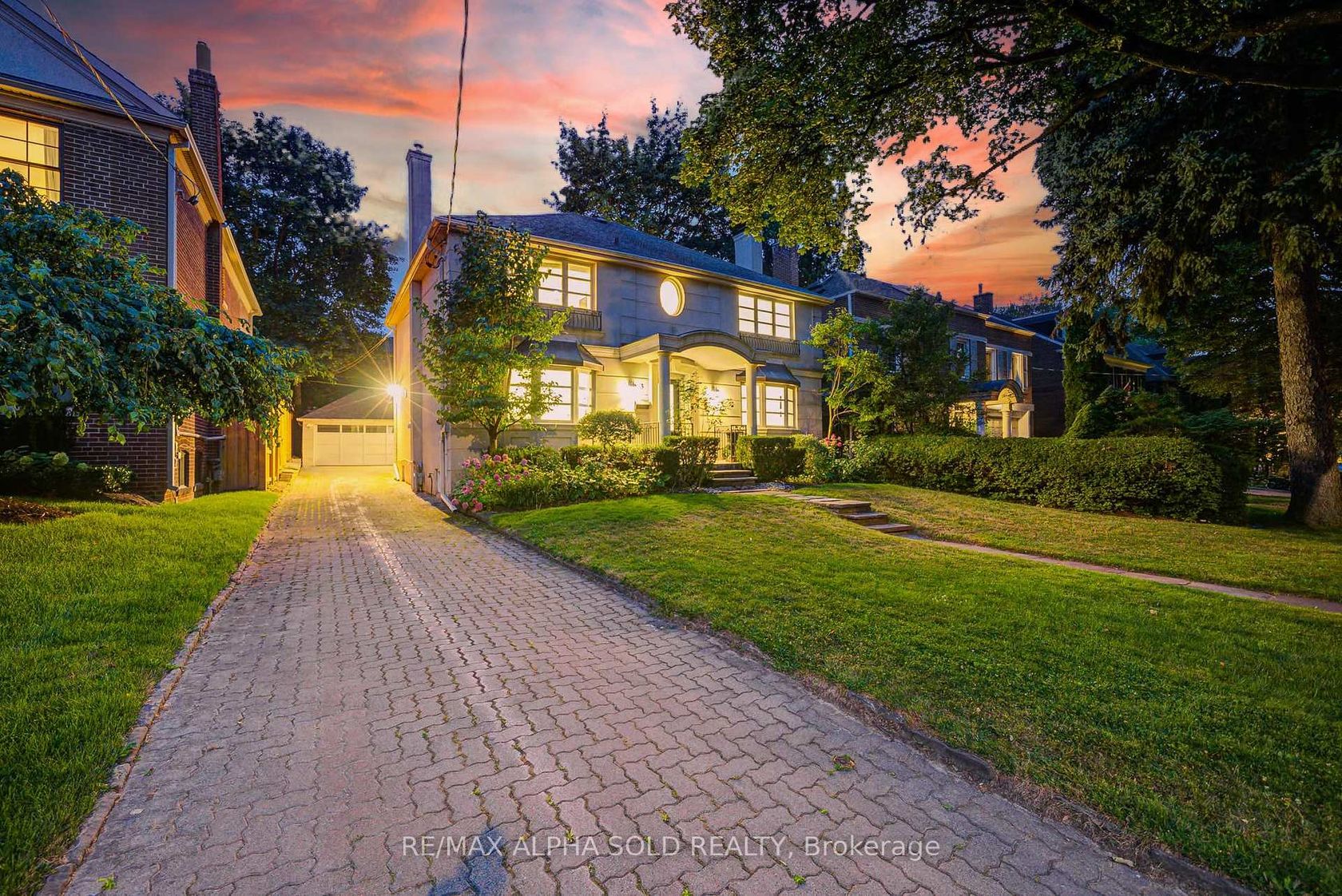 3 Silverwood Avenue, Forest Hill South, Toronto by Loree Meneguzzi Real Estate 3 Silverwood Avenue, Forest Hill South, Toronto
