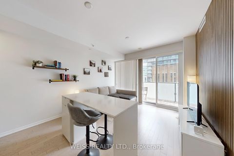 Photo 11 at 1408 - 101 Peter Street W, Waterfront Communities C1, Toronto