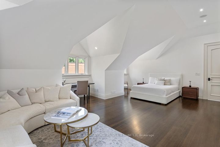 Photo 37 at 40 Golf Avenue, East Woodbridge, Vaughan