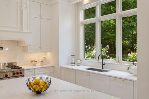 Photo 14 at 40 Golf Avenue, East Woodbridge, Vaughan