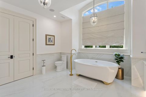 Photo 34 at 40 Golf Avenue, East Woodbridge, Vaughan
