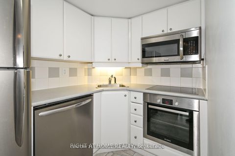 Photo 13 at 3305 - 38 Elm Street, Bay Street Corridor, Toronto
