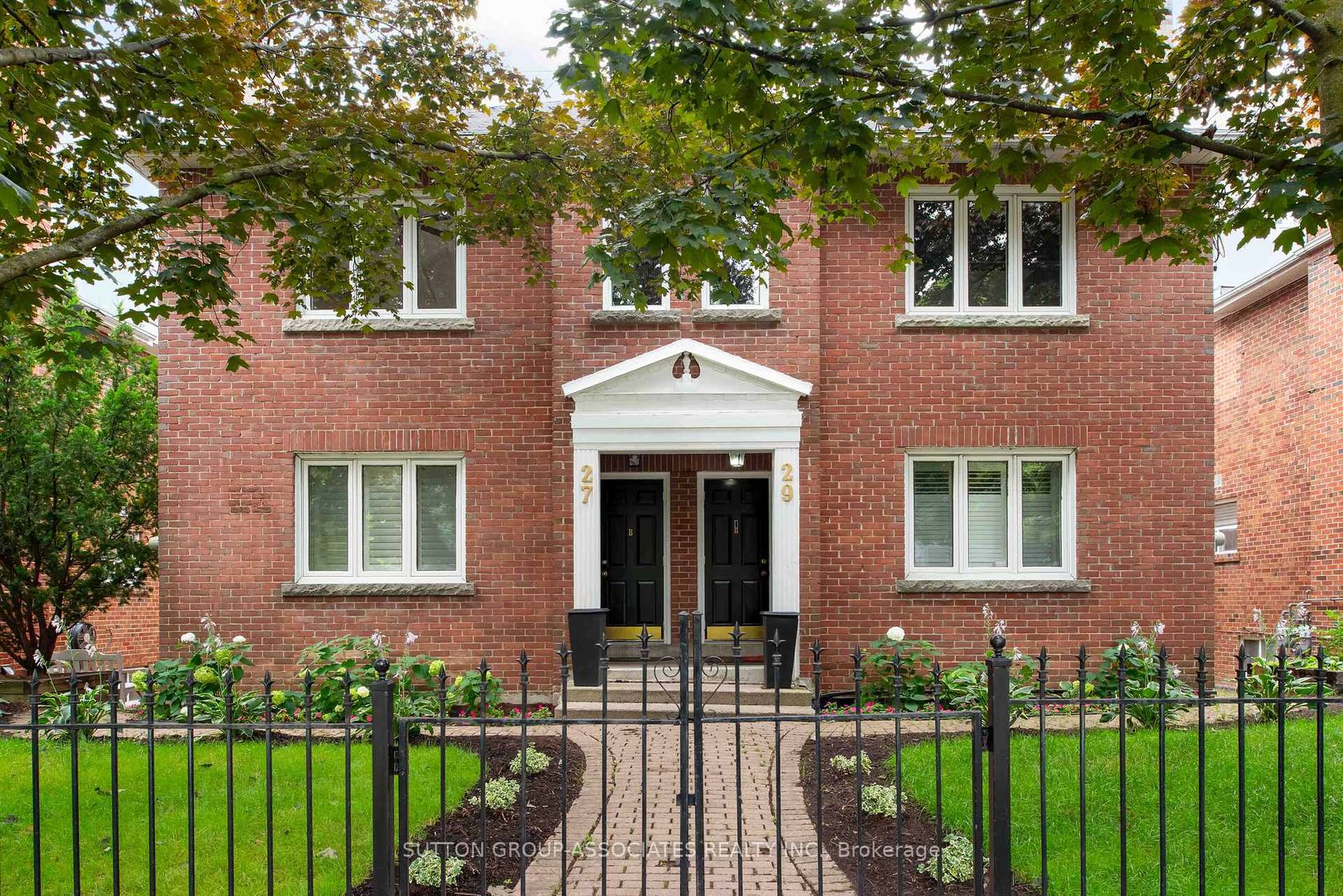 27A Claxton Boulevard, Cedarvale, Toronto 
