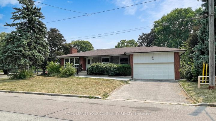 Photo 1 at 39 Silverview Drive, Newtonbrook East, Toronto