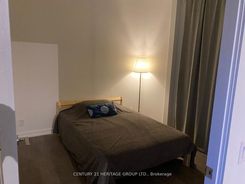 Photo 6 at 402 - 270 Dufferin Street, South Parkdale, Toronto