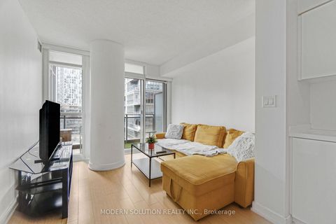 Photo 8 at 925 - 10 Capreol Court, Waterfront Communities C1, Toronto
