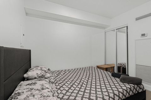 Photo 16 at 925 - 10 Capreol Court, Waterfront Communities C1, Toronto