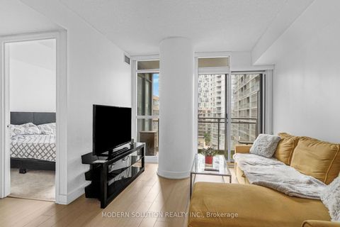Photo 17 at 925 - 10 Capreol Court, Waterfront Communities C1, Toronto