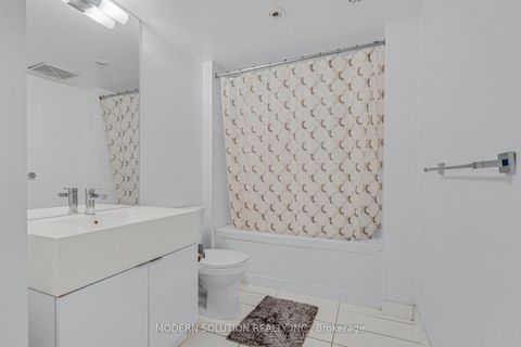 Photo 18 at 925 - 10 Capreol Court, Waterfront Communities C1, Toronto
