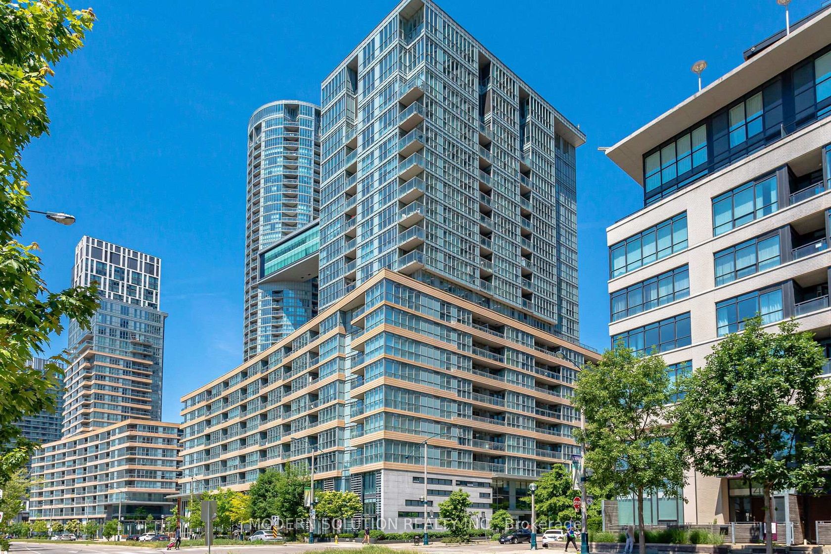 925 - 10 Capreol Court, Waterfront Communities C1, Toronto 