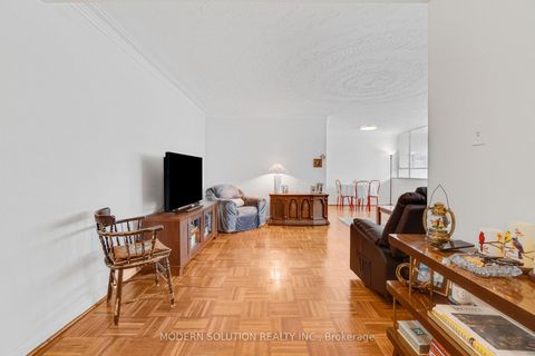 Photo 6 at 1 - 8 Kinsdale Boulevard, Queensway, Toronto