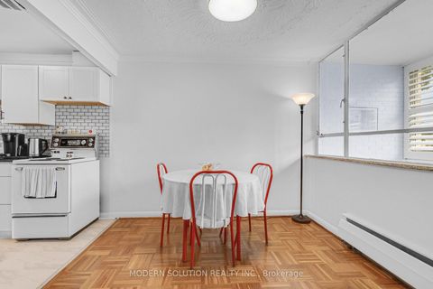 Photo 10 at 1 - 8 Kinsdale Boulevard, Queensway, Toronto