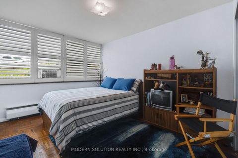 Photo 17 at 1 - 8 Kinsdale Boulevard, Queensway, Toronto