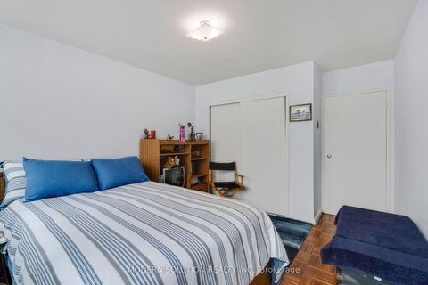 Photo 18 at 1 - 8 Kinsdale Boulevard, Queensway, Toronto