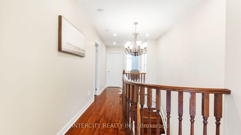 Photo 25 at 16 Venice Gate Drive, Vellore Village, Vaughan