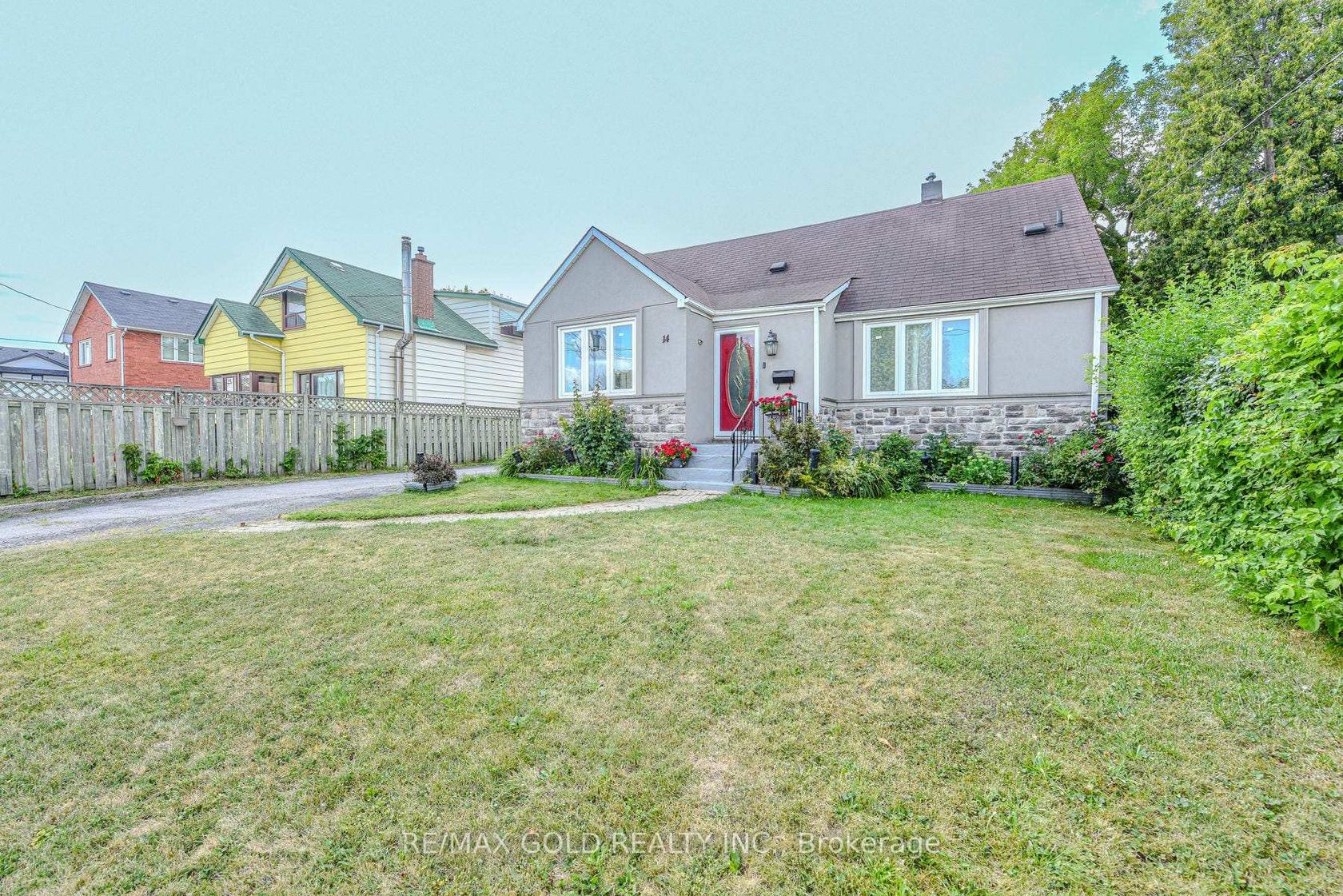 14 Burlington Street, Malton, Mississauga by Loree Meneguzzi Real Estate 14 Burlington Street, Malton, Mississauga