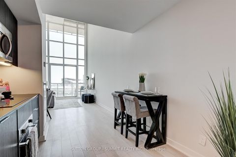 Photo 6 at 505 - 5 Hanna Avenue, Niagara, Toronto