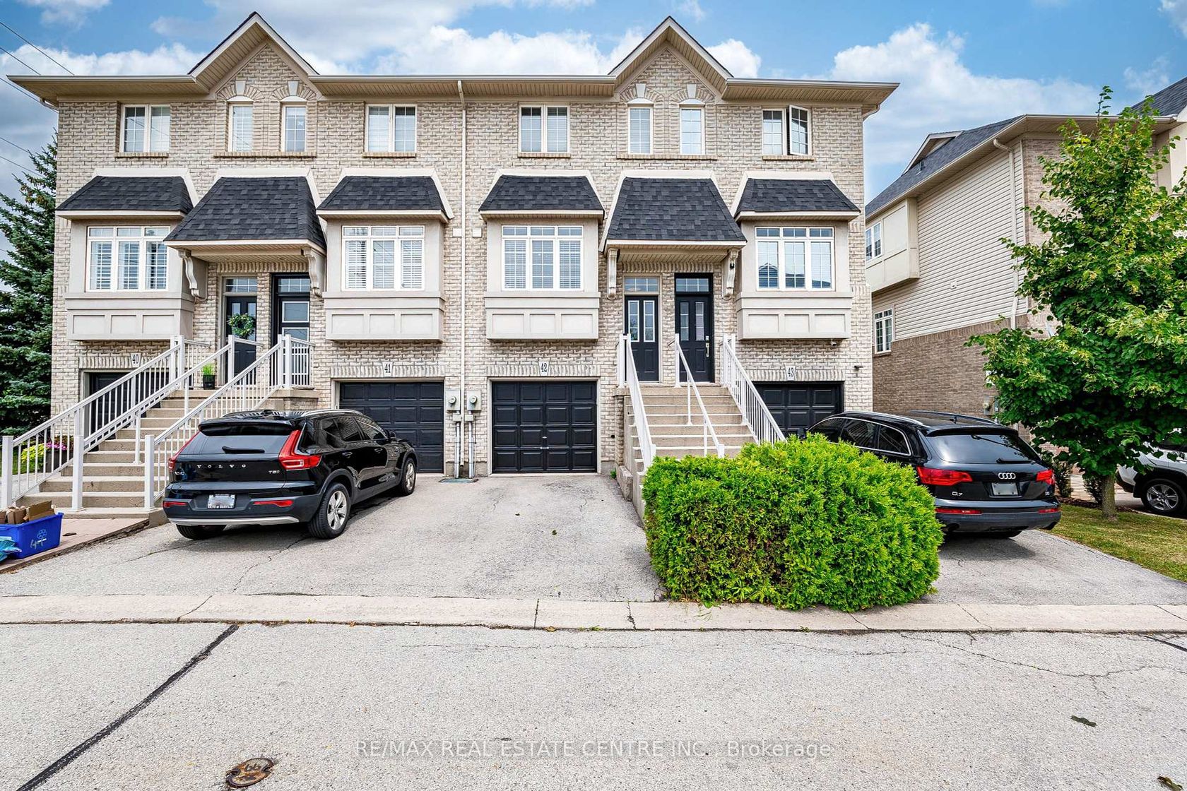 42 - 5080 Fairview Street, Appleby, Burlington by Loree Meneguzzi Real Estate 42 - 5080 Fairview Street, Appleby, Burlington