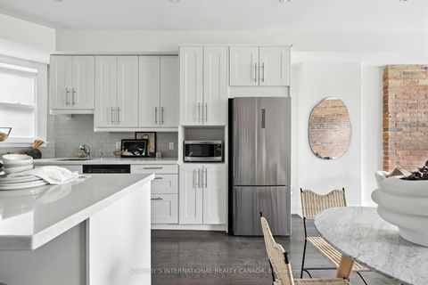 Photo 10 at 31 Major Street, University, Toronto