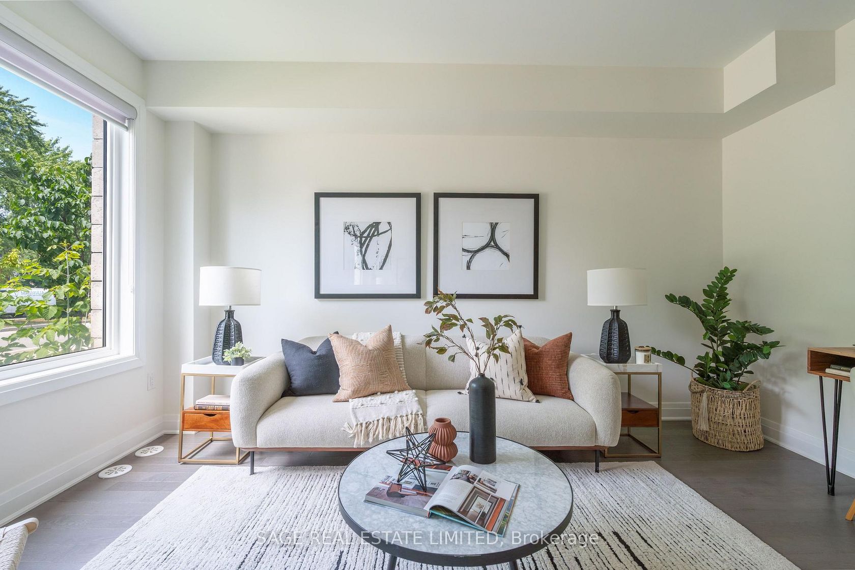 211 The Donway E, Don Mills, Toronto 